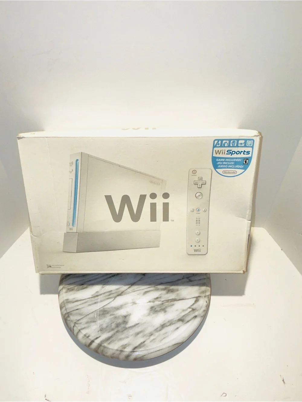 Nintendo Wii Console & Box Bundle White RVL-001 + Wii Sports + 2 Remotes Tested